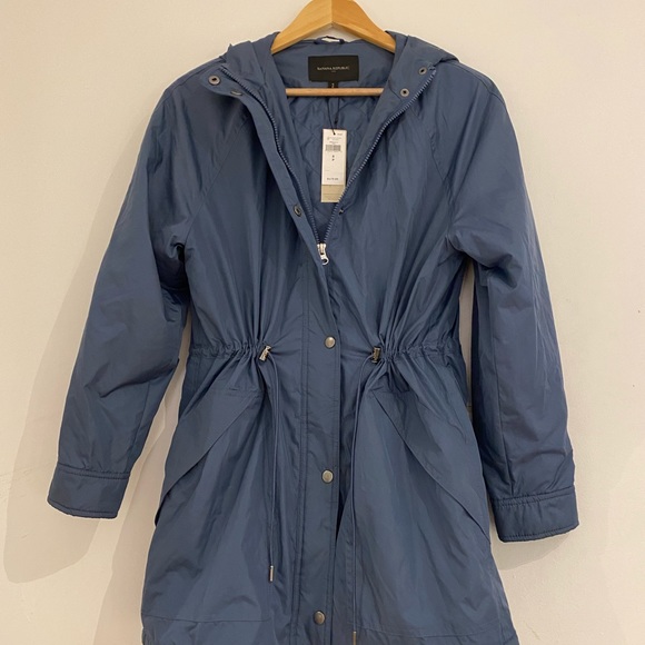 Banana Republic Rain Jacket - Picture 2 of 4